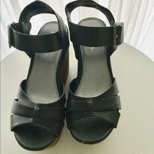 Mia Platform Sandals